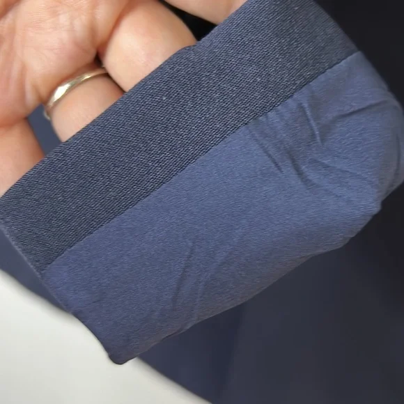 Blazer - Picture 5 of 5